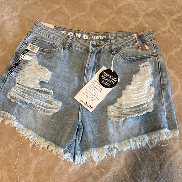 NWT DISTRESSED DENIM - Picture 3 of 8